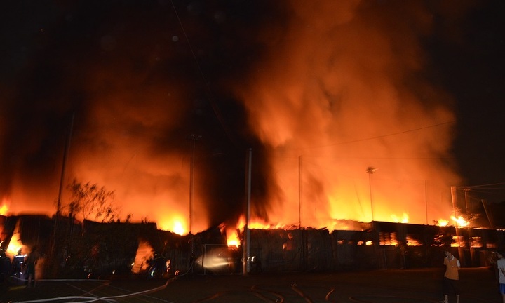 Hiện trường đổ nát vụ cháy gần 1.000m2 nhà kho ở TP.HCM