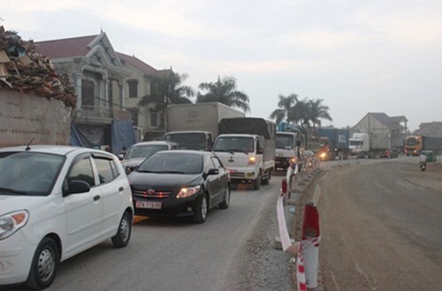 Clip: Tai nạn thảm khốc khiến cả gia đình tử nạn