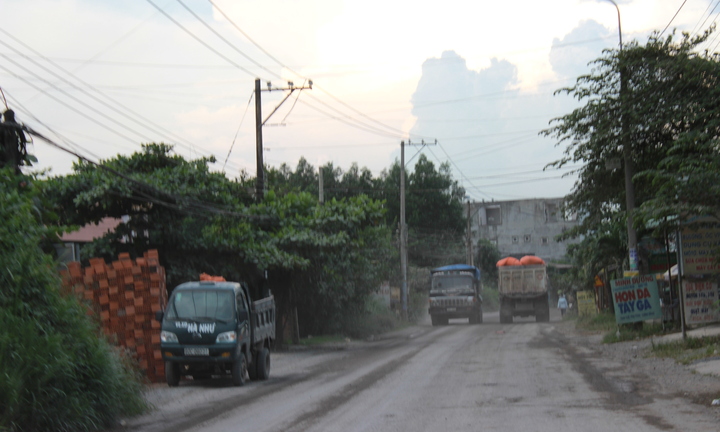 Vụ dân lập rào chặn xe quá tải: Xe đã được lưu thông