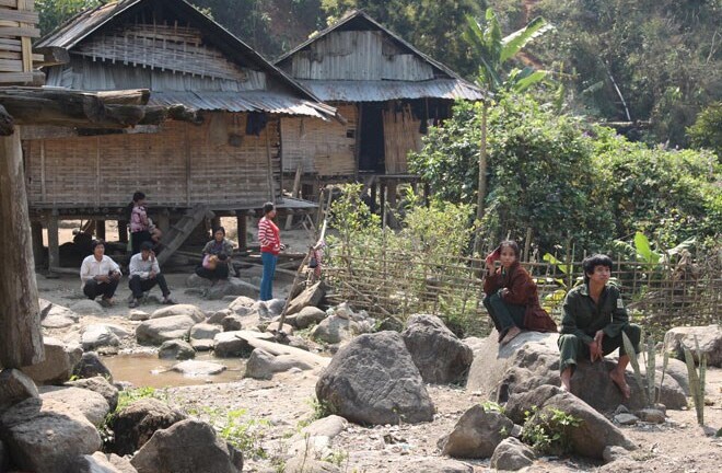 Yêu cầu làm rõ tình trạng cả bản nghiện ma túy tại Lai Châu