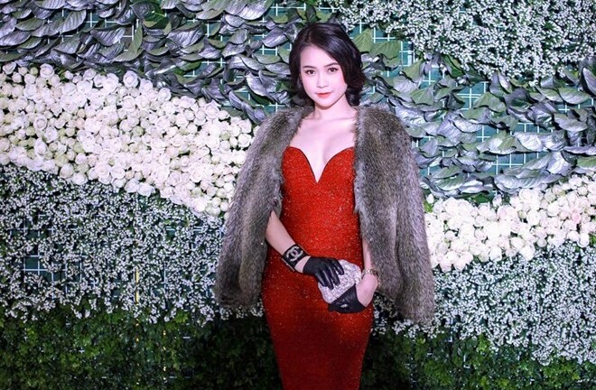 Những hot girl nóng bỏng vẫn vắng bóng người tình