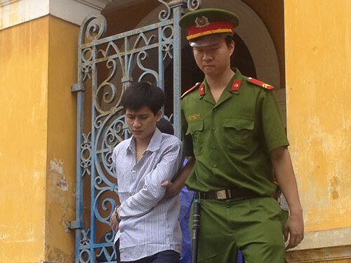 Đèo nhau ra điểm hẹn “huyết chiến