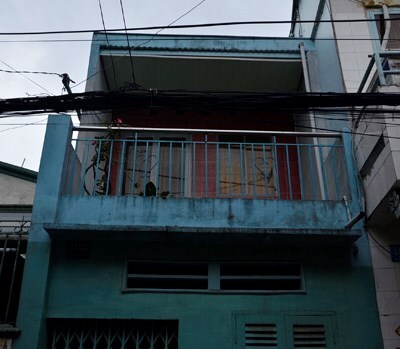 Nửa đêm, hoảng hốt phát hiện bố mẹ nằm gục vì có nhiều vết đâm