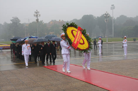 Lãnh đạo Đảng, Nhà nước vào Lăng viếng Chủ tịch Hồ Chí Minh