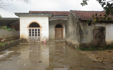 Gã hàng xóm đồi bại bắt chước phim “người lớn” với gái 12 tuổi