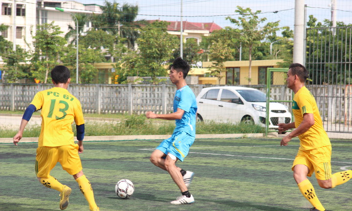 Đội bóng báo ĐS&PL giành chức vô địch cúp Tứ Hùng tổ chức tại Huế