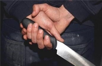 Mâu thuẫn với chủ quán karaoke, 9x đâm nhát dao chí mạng