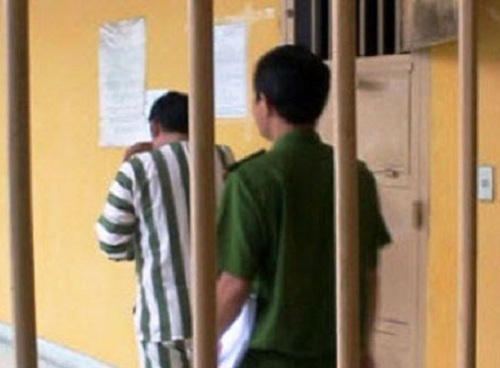 Sự ăn năn muộn màng của người đàn ông sát hại đứa con rơi