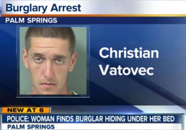 Tìm mèo, phát hiện tên trộm dưới gầm giường