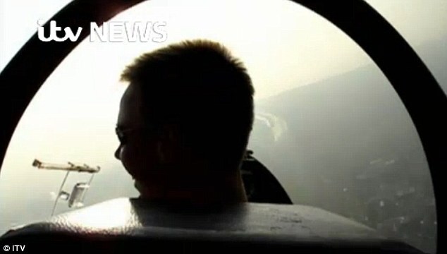 Xuất hiện clip cơ phó máy bay Airbus A320 lái tàu lượn