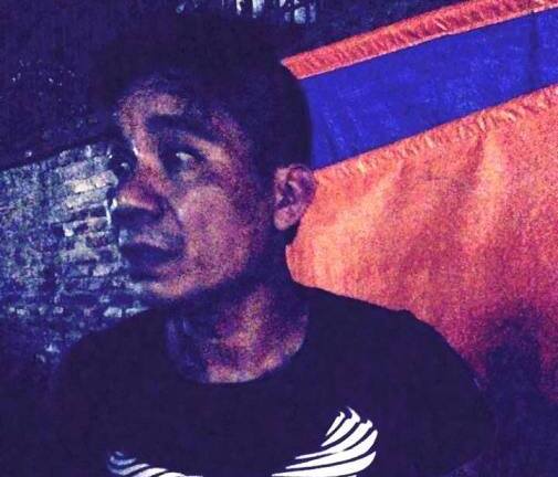 Gã đàn ông vội phi tang ma túy đá khi gặp 141