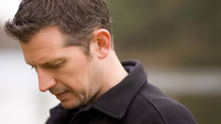 Đàn ông có thể mắc trầm cảm sau khi vợ sinh con