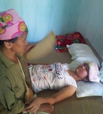 Nghẹn ngào chia sẻ về ước mơ làm cô giáo của nữ sinh nghèo mắc 'bệnh nhà giàu'