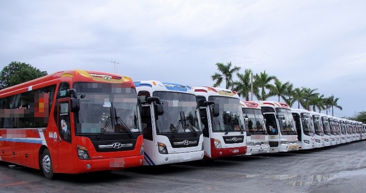 Trốn truy nã sang Campuchia mở hãng xe khách