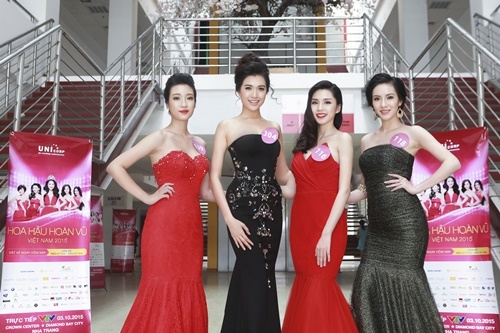 Hậu trường chụp ảnh dạ hội Hoa hậu Hoàn vũ Việt Nam 2015