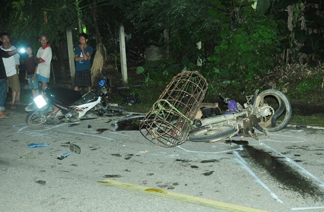 Xe máy đâm trực diện do không làm chủ tốc độ, 2 người tử vong