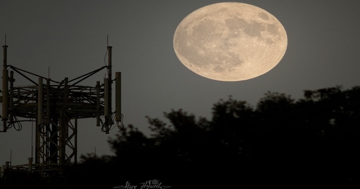 Vẻ đẹp hút hồn của siêu trăng Sấm sét - siêu trăng đầu tiên trong năm 2023