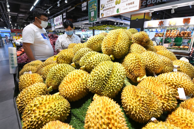 Người dân Trung Quốc dùng sầu riêng làm quà cưới để lấy lòng mẹ vợ