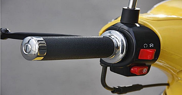 Vặn tay ga xe máy lao vào tường, bệnh nhi 26 tháng tuổi nguy kịch