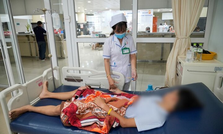 Nam sinh lớp 9 bị nhóm người chặn đánh vỡ lá lách, phải nhập viện cấp cứu