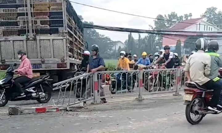 Tin tức tai nạn giao thông mới nhất ngày 27/11: Đấu đầu với ô tô, nam thanh niên tử vong tại chỗ