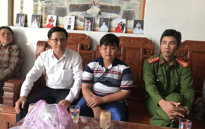 Quảng Ngãi: Nam sinh lớp 6 cứu sống 2 người bị đuối nước