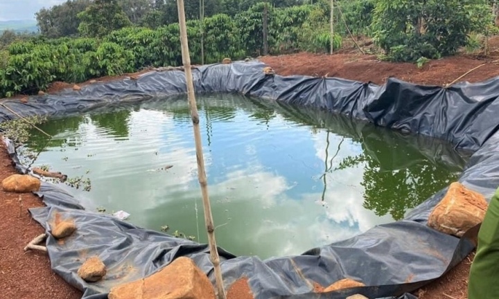 Đắk Nông: Bà cứu cháu rơi xuống hồ tưới, cả hai tử vong