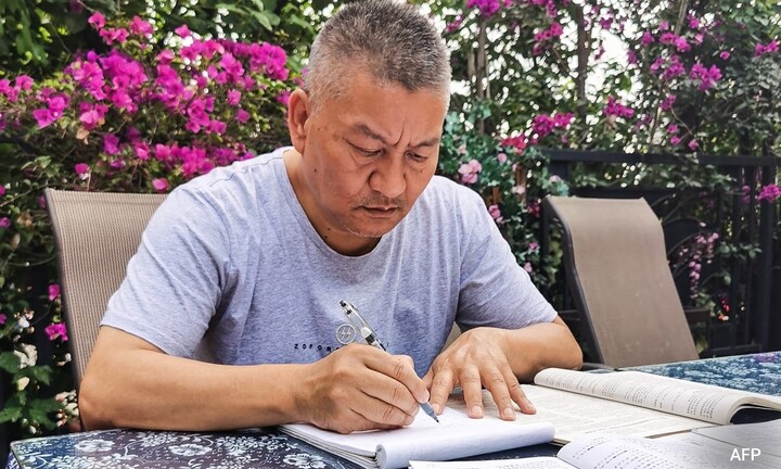 Triệu phú Trung Quốc tiếp tục trượt đại học ở kỳ thi thứ 27 