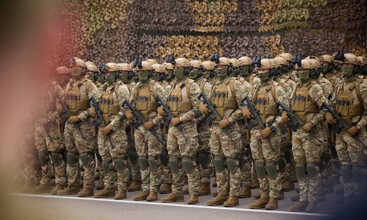 Ukraine triển khai thêm quân đội và vũ khí tới biên giới với Belarus