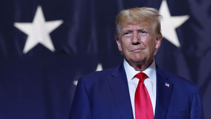 Ông Trump đối mặt với các cáo buộc mới trong vụ lưu trữ tài liệu mật