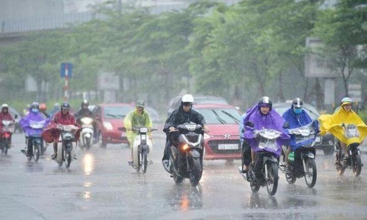 Mưa lớn trên khắp cả nước do áp thấp nhiệt đới đổ bộ