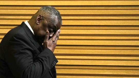 Hạ viện Mỹ thống nhất giảm lương lãnh đạo Lầu Năm Góc xuống dưới 1 USD/năm