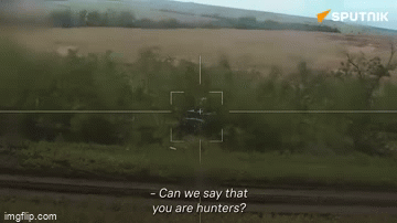 Clip: Đặc nhiệm Nga phóng UAV,  tiêu diệt xe bọc thép Ukraine