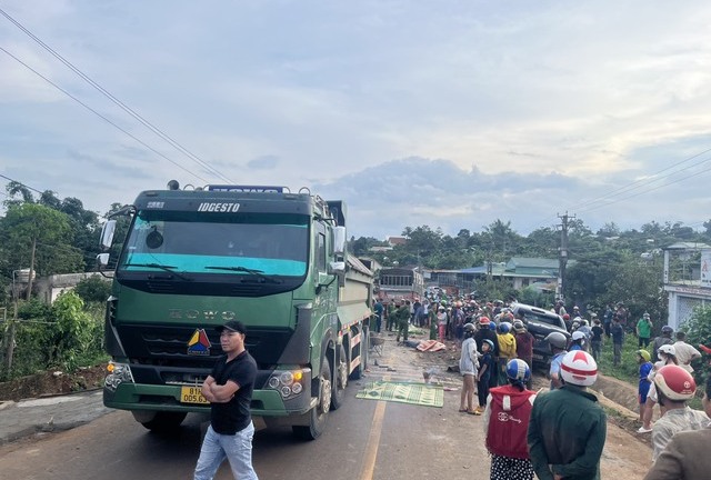 Gia Lai: Tai nạn giao thông kinh hoàng, 3 người trong gia đình tử vong 