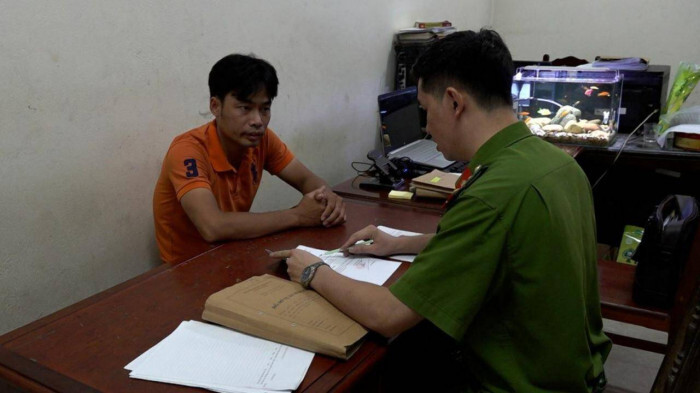 Hưng Yên: Khởi tố tài xế vi phạm nồng độ cồn, chống người thi hành công vụ