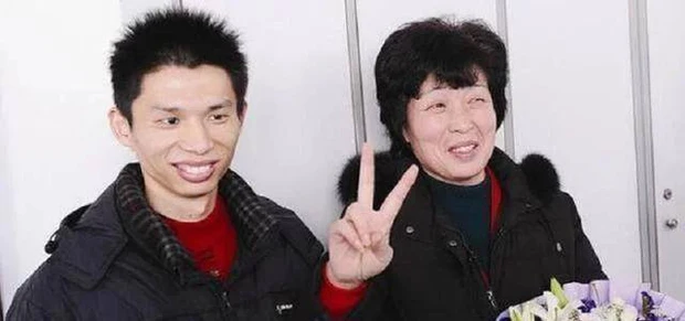 Người mẹ chạy 10km mỗi ngày trong 7 tháng để cứu con trai thoát khỏi cửa tử