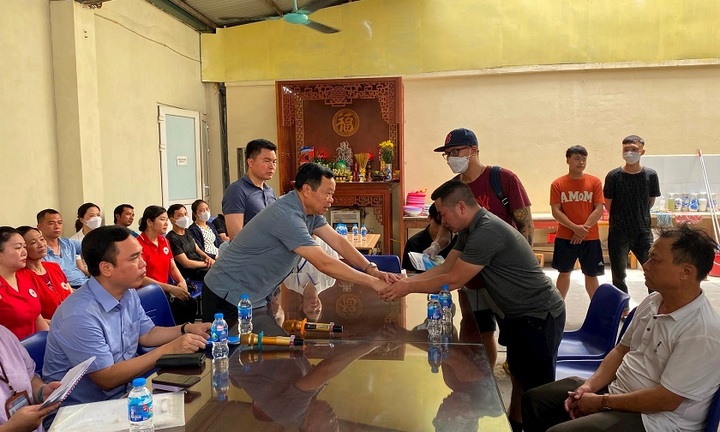 Lãnh đạo Hà Nội thăm hỏi, động viên, hỗ trợ gia đình nạn nhân trong vụ cháy ở Đống Đa