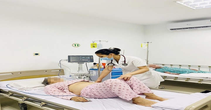 Cấp cứu người phụ nữ nguy kịch sau khi ăn bánh tẻ