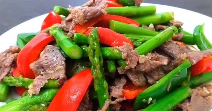 Công thức làm món thịt bò xào măng tây giòn ngon đậm đà 