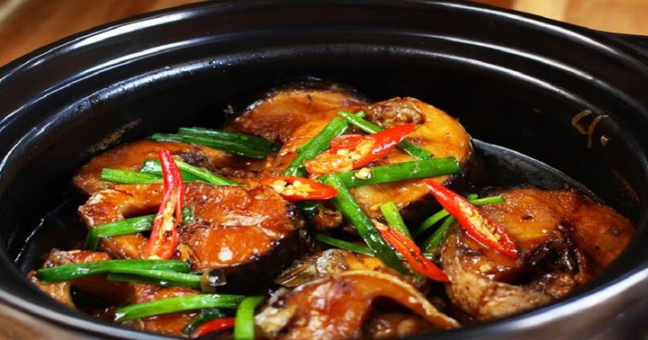 Vét sạch nồi cơm với món cá kho tương chuẩn vị miền Bắc