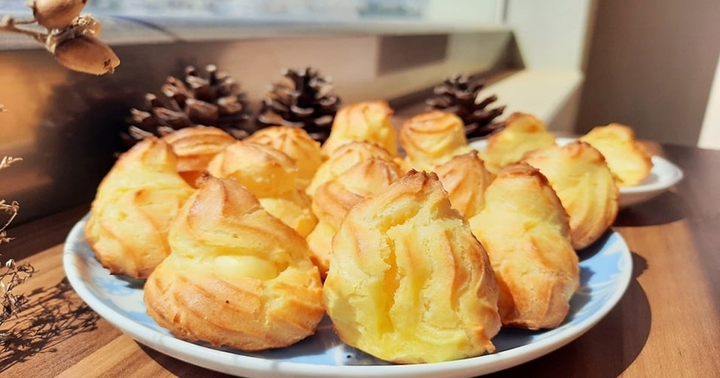 Cuối tuần làm món bánh su kem sữa tươi đãi gia đình
