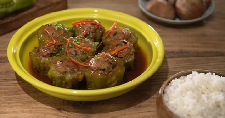 Lễ Vũ Lan hãy làm món khổ qua nhồi nấm kho nước tương không những tốt cho sức khỏe mà còn cực ngon cơm