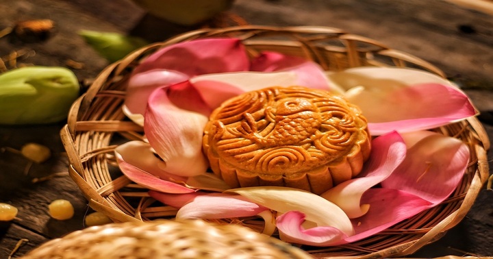 Mỗi chiếc bánh Trung Thu chứa bao nhiêu Kcal, cách ăn bánh Trung Thu mà không tăng cân