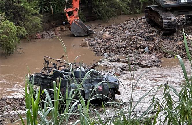 Khắc phục sự cố vụ xe jeep bị lũ cuốn trôi, 4 du khách Hàn Quốc tử nạn tại Khu du lịch Làng Cù Lần
