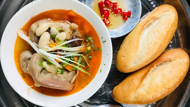 Món ngon mỗi ngày: Đổi gió cho gia đình bằng món  lagu giò heo béo ngọt cực ngon 