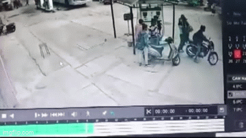 Video: Cô gái Ấn Độ bị bắt cóc ngay giữa 