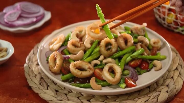 Món ngon mỗi ngày: Công thức làm salad mực măng tây đơn giản tại nhà, ăn là ghiền