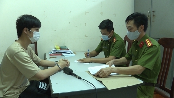 Tin tức pháp luật ngày 17/5: Ba đối tượng bị bắt vì phát tán clip giả mạo