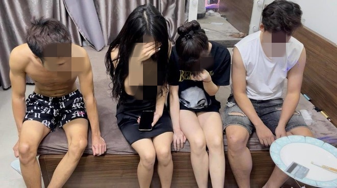 Bắt quả tang 2 đôi nam nữ thuê phòng trọ cao cấp làm 
