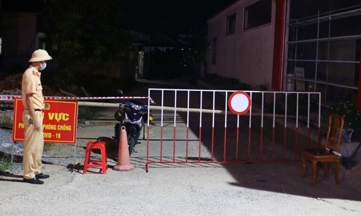 3 mẹ con dương tính SARS-CoV-2, Hà Tĩnh cách ly gần 6.000 người và 1 nhà máy